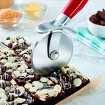 CORTADOR-PIZZA-INOX-15CM-CABO-VERMELHO-KITCHENAID-KE113OHERA